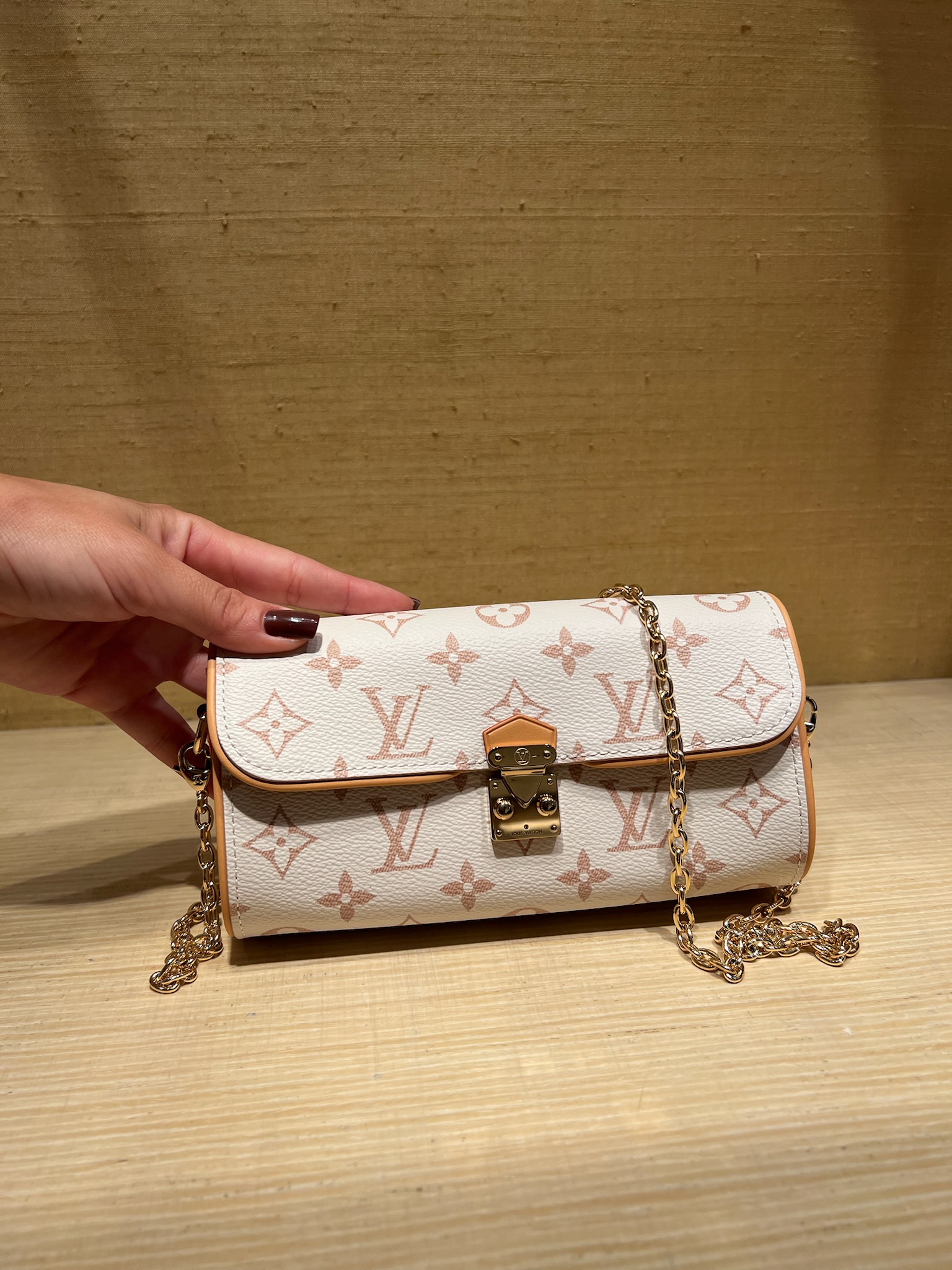 Pochette Camille Louis Vuitton