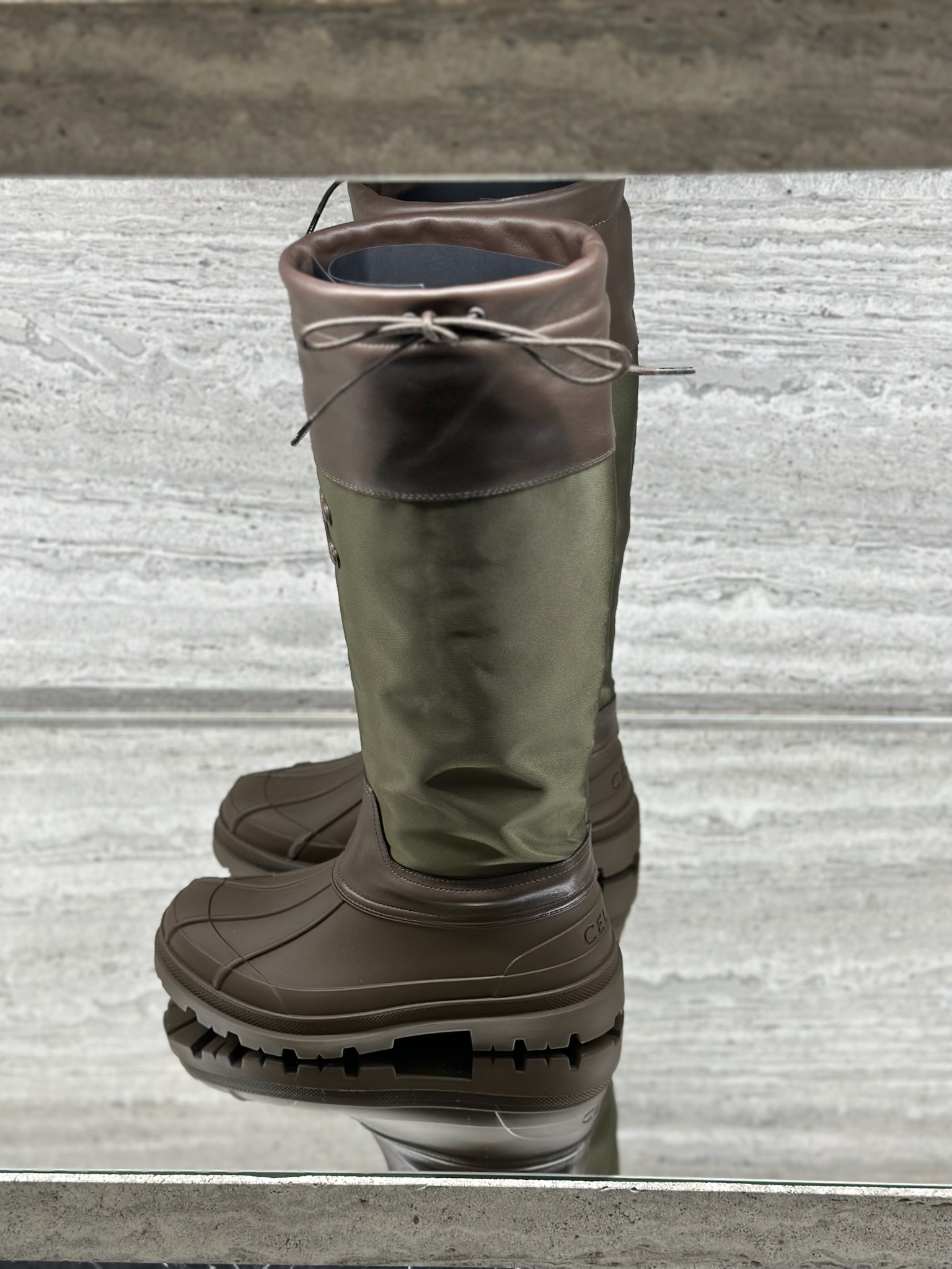 Botas Riley  Celine Nylon e Couro