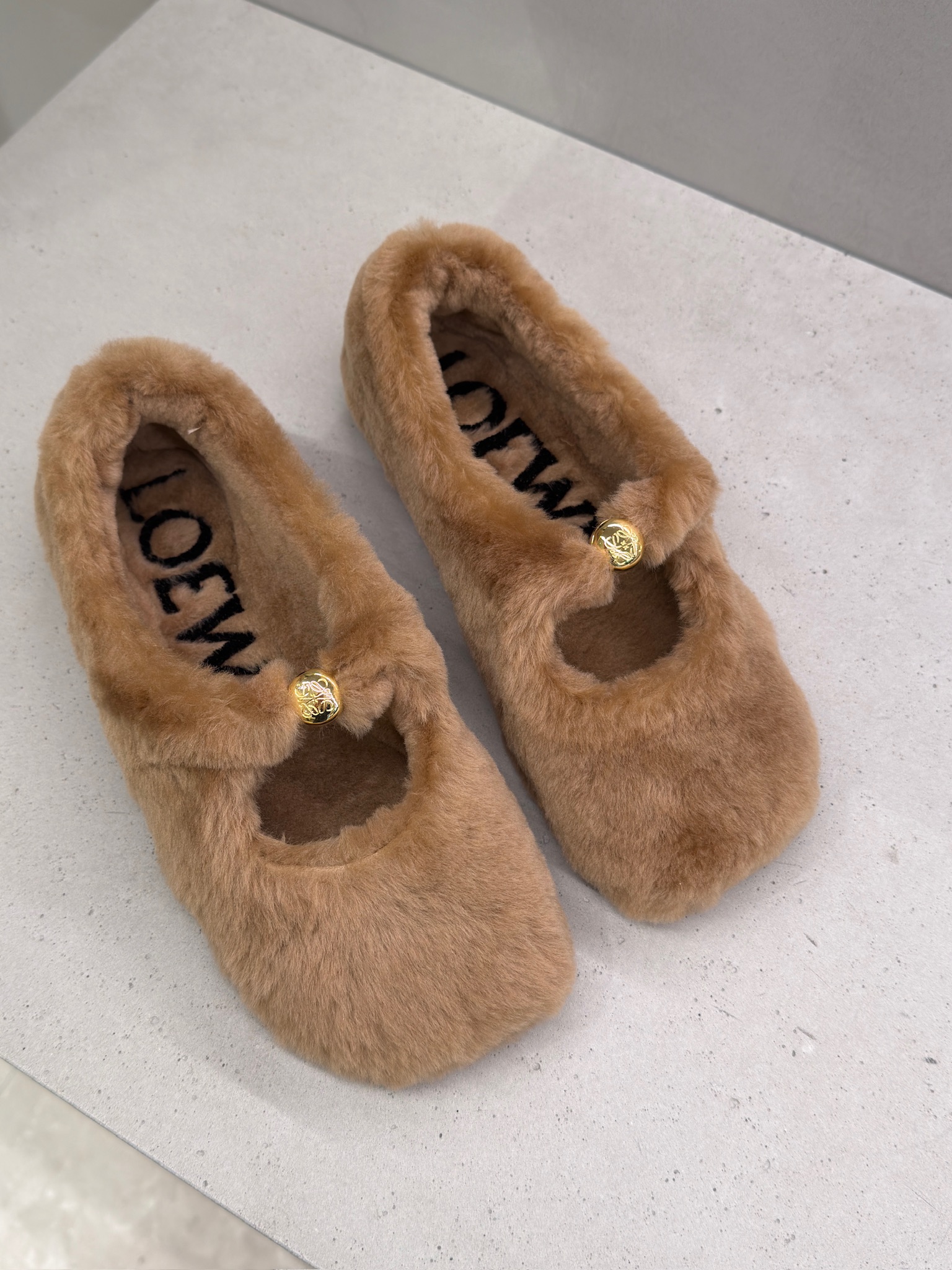 Pebble Soft Ballerina Loewe