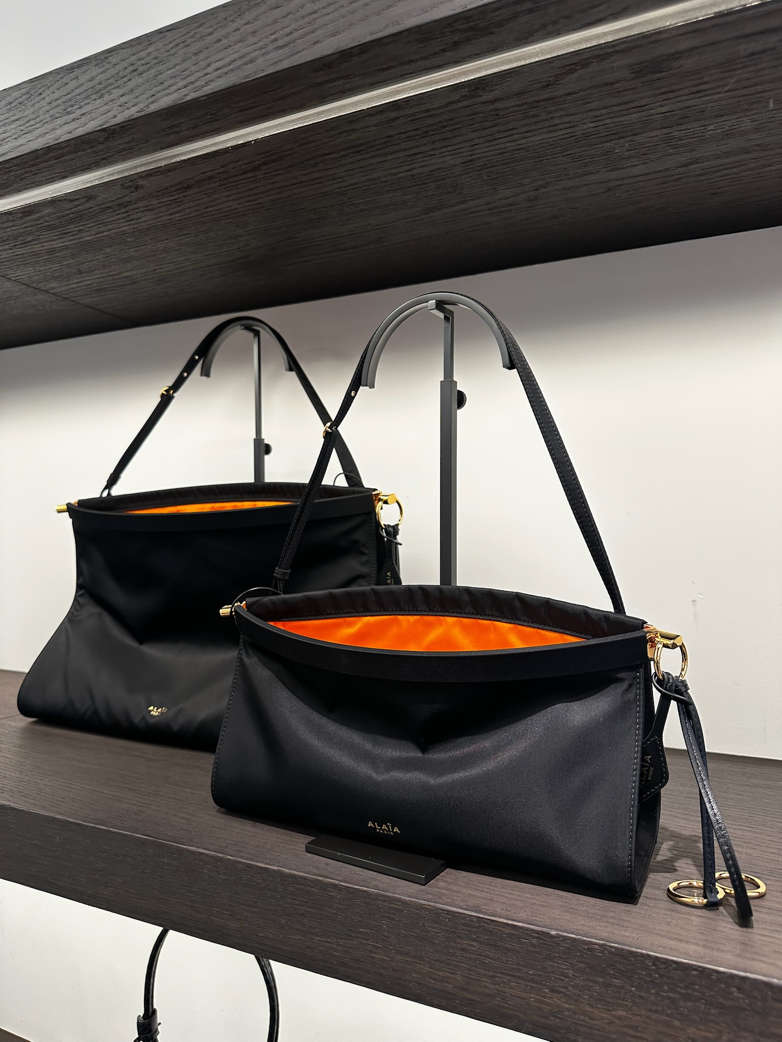 LE CLICK EAST WEST ALAÏA